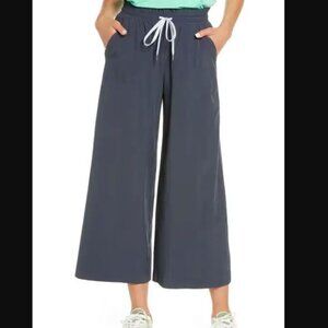 Zella Getaway Paper bag Waist Wide Leg Ankle Pants in Navy India Ink Size S